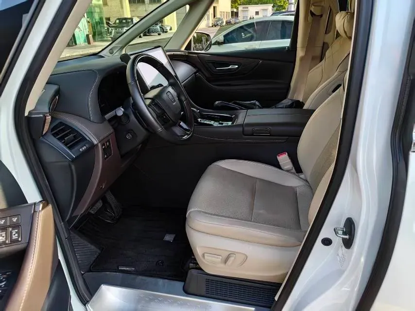 2024 Toyota Vellfire 2.5L 190HP L4 E-CVT Hybrid,autocango,china used car exporter,china ev exporter,chinese used car exporter,chinese used ev exporter