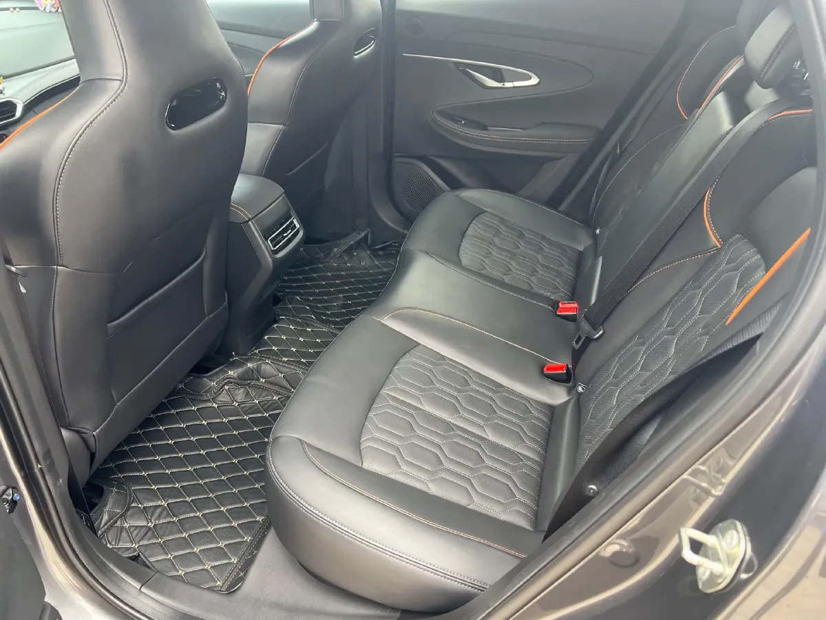 2022 ChangAn UNI-T 2.0T 233HP L4 8AT,autocango,china used car exporter,china ev exporter,chinese used car exporter,chinese used ev exporter