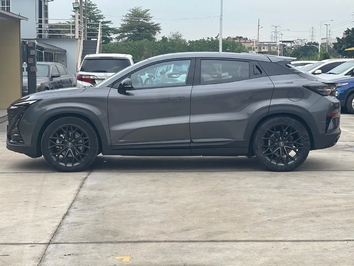 2022 ChangAn UNI-T 2.0T 233HP L4 8AT,autocango,china used car exporter,china ev exporter,chinese used car exporter,chinese used ev exporter