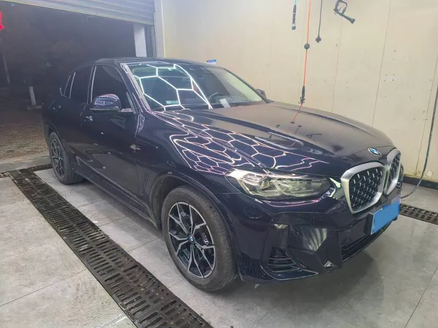 2022 BMW X4 2.0T 245HP L4 8AT,autocango,china used car exporter,china ev exporter,chinese used car exporter,chinese used ev exporter