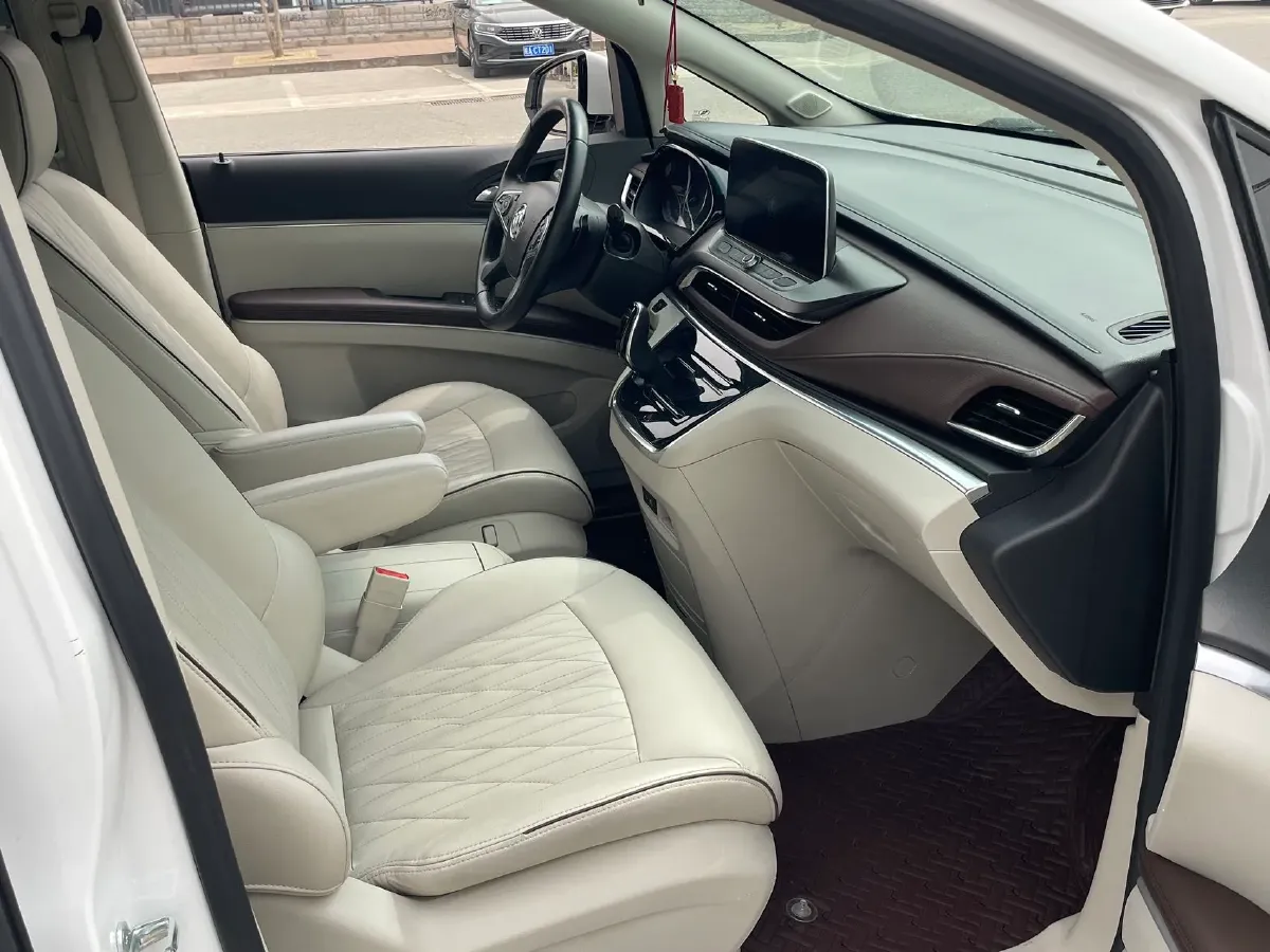 2021 Buick GL8 2.0T 237HP L4 9AT,autocango,china used car exporter,china ev exporter,chinese used car exporter,chinese used ev exporter