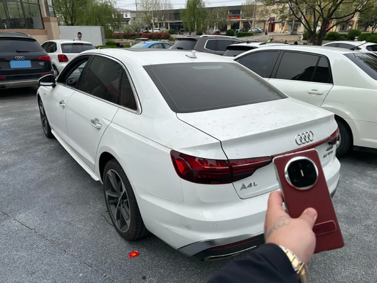 2020 Audi A4L 2.0T 190HP L4 7DCT,autocango,china used car exporter,china ev exporter,chinese used car exporter,chinese used ev exporter