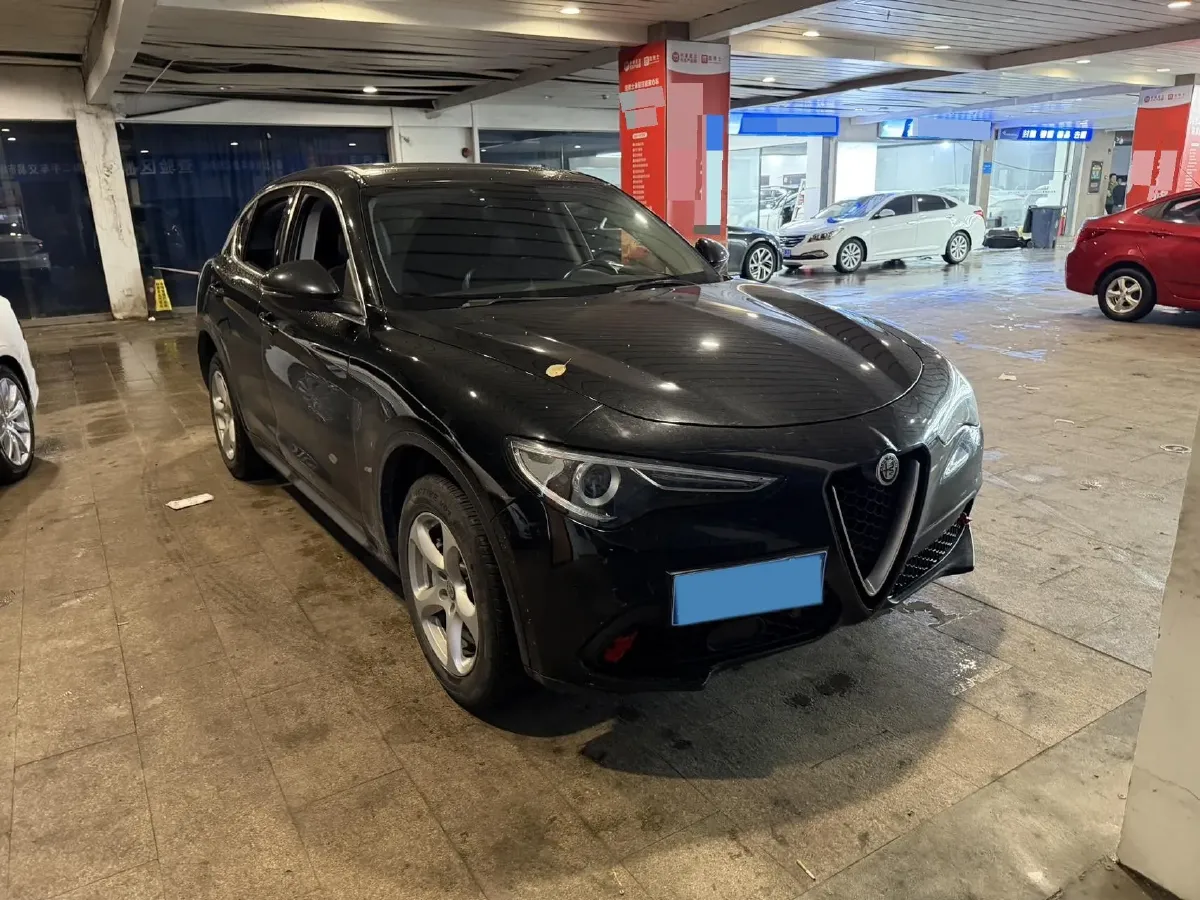 2017 Jaguar XE 2.0T 240HP L4 8AT,autocango,china used car exporter,china ev exporter,chinese used car exporter,chinese used ev exporter