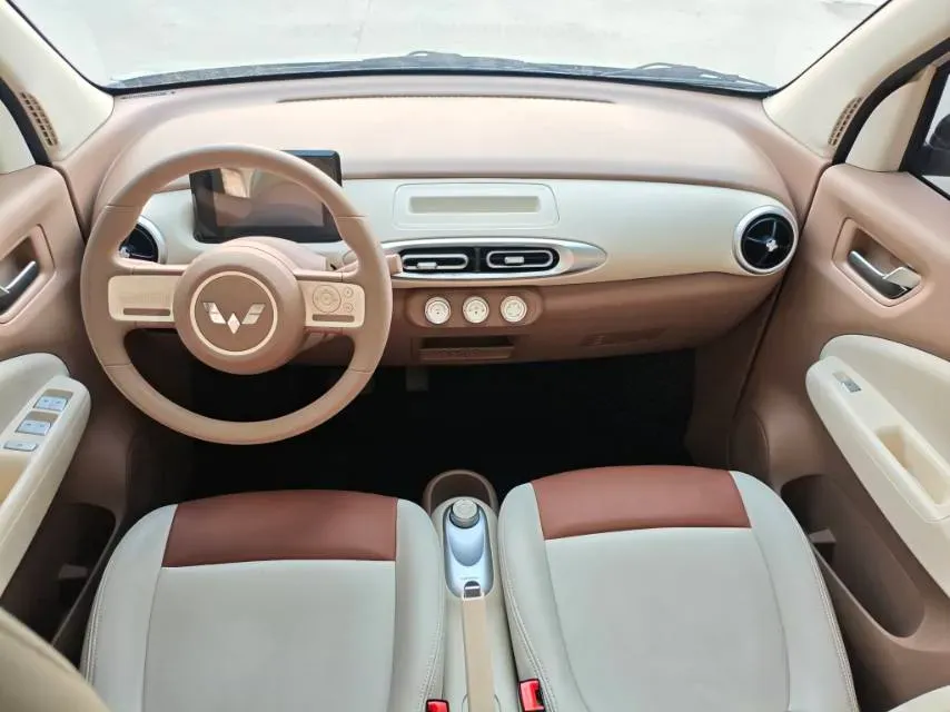 2025 WuLing HongGuang MINI EV BEV 16.2KWH,autocango,china used car exporter,china ev exporter,chinese used car exporter,chinese used ev exporter