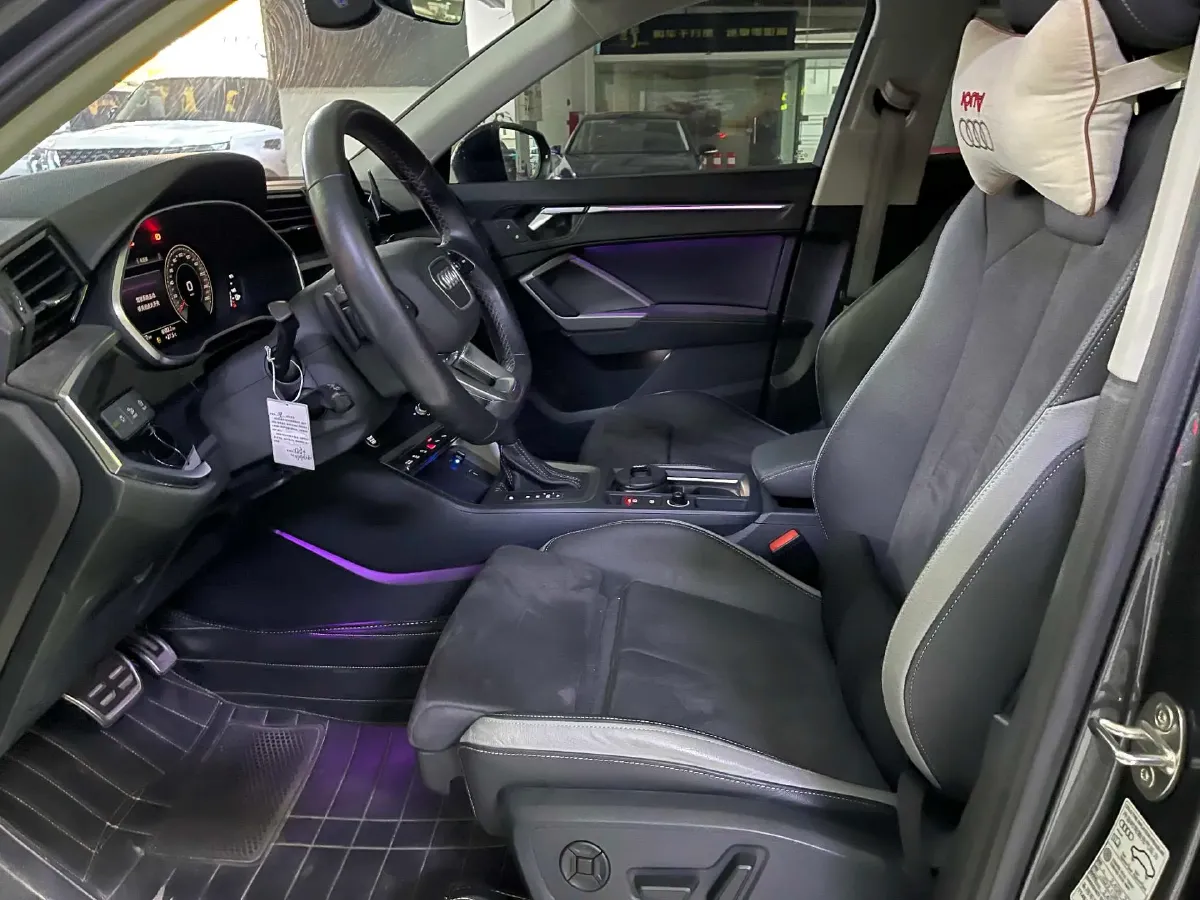 2022 Audi Q3 2.0T 186HP L4 7DCT,autocango,china used car exporter,china ev exporter,chinese used car exporter,chinese used ev exporter