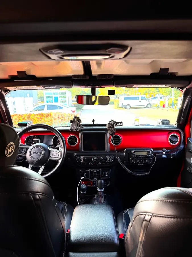 2021 Jeep Wrangler 2.0T 266HP L4 8AT,autocango,china used car exporter,china ev exporter,chinese used car exporter,chinese used ev exporter