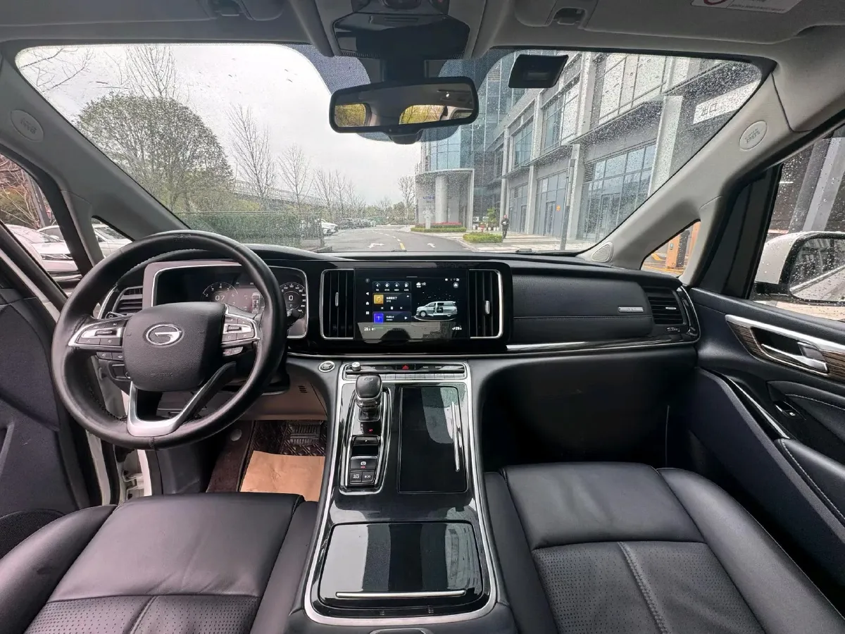 2021 GAC Trumpchi M8 2.0T 252HP L4 8AT,autocango,china used car exporter,china ev exporter,chinese used car exporter,chinese used ev exporter