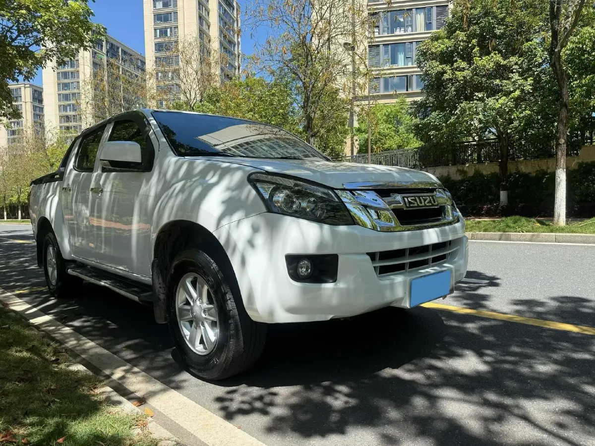 2020 Isuzu LingTuo 2.5T 150HP L4 6AT,autocango,china used car exporter,china ev exporter,chinese used car exporter,chinese used ev exporter