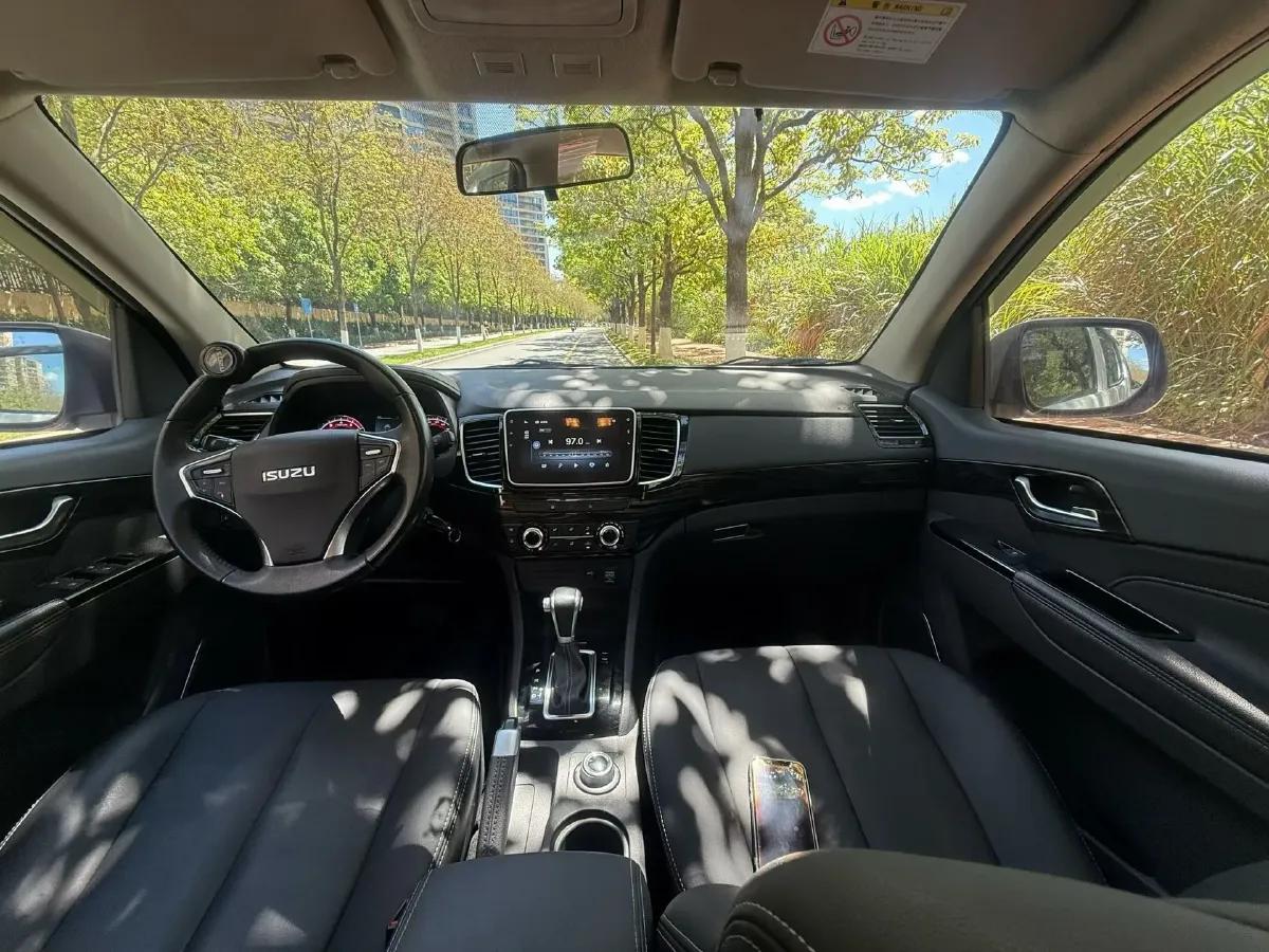 2020 Isuzu LingTuo 2.5T 150HP L4 6AT,autocango,china used car exporter,china ev exporter,chinese used car exporter,chinese used ev exporter