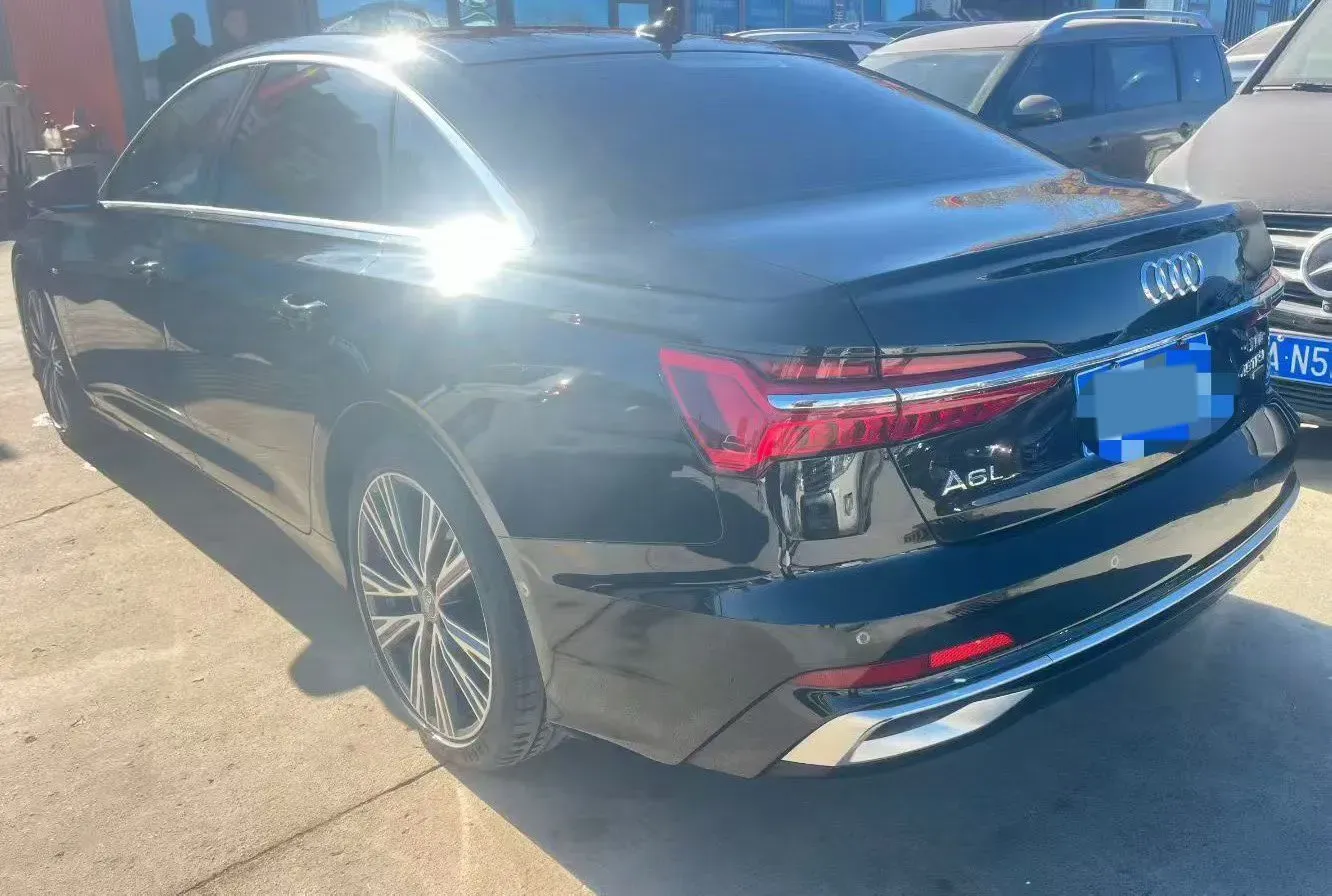 2023 Audi A6L 2.0T 245HP L4 7DCT,autocango,china used car exporter,china ev exporter,chinese used car exporter,chinese used ev exporter