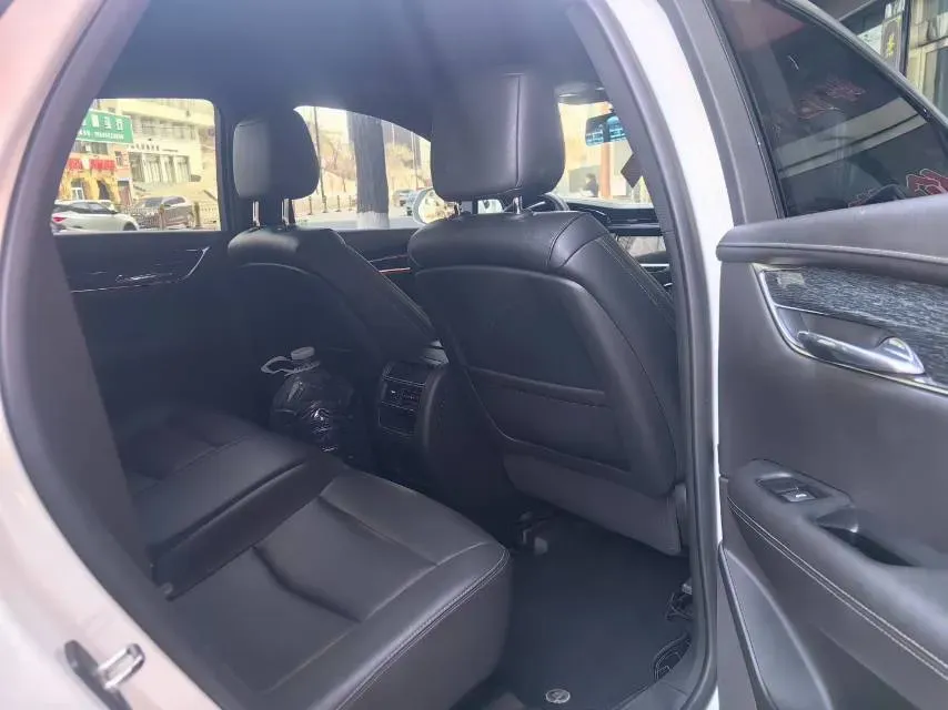 2021 Cadillac XT5 2.0T 237HP L4 9AT,autocango,china used car exporter,china ev exporter,chinese used car exporter,chinese used ev exporter