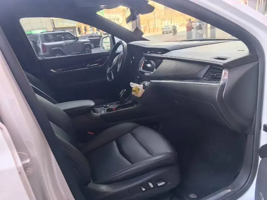 2021 Cadillac XT5 2.0T 237HP L4 9AT,autocango,china used car exporter,china ev exporter,chinese used car exporter,chinese used ev exporter
