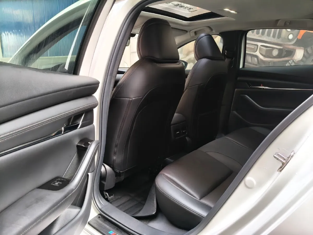 2021 Mazda 3 Axela 2.0L 158HP L4 6AT,autocango,china used car exporter,china ev exporter,chinese used car exporter,chinese used ev exporter