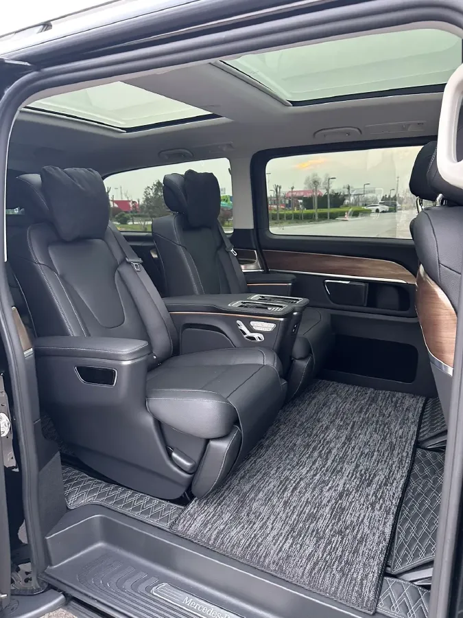 2022 Mercedes-Benz V Class 2.0T 211HP L4 9AT,autocango,china used car exporter,china ev exporter,chinese used car exporter,chinese used ev exporter