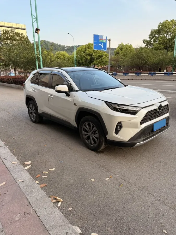 2023 Toyota RAV4 2.0L 171HP L4 CVT,autocango,china used car exporter,china ev exporter,chinese used car exporter,chinese used ev exporter