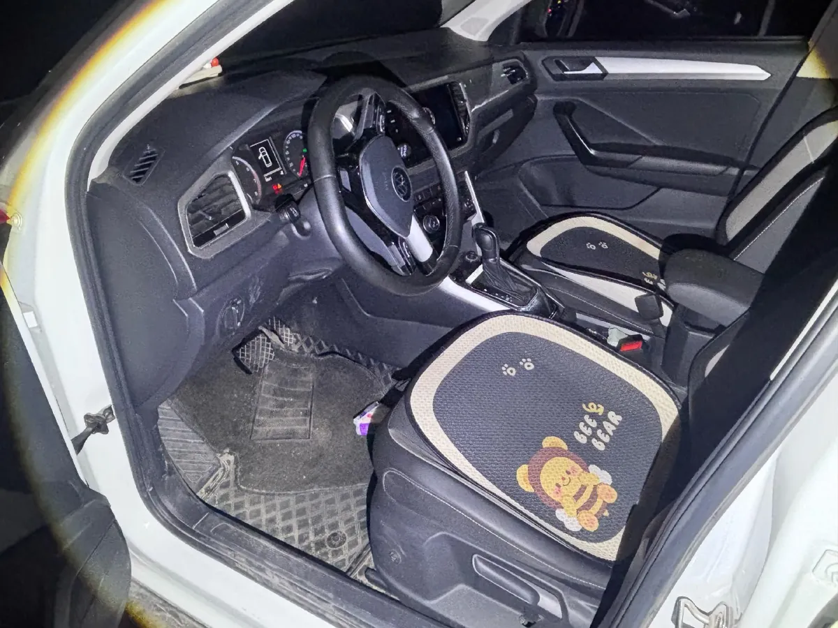 2022 Volkswagen T-Roc 1.4T 150HP L4 7DCT,autocango,china used car exporter,china ev exporter,chinese used car exporter,chinese used ev exporter