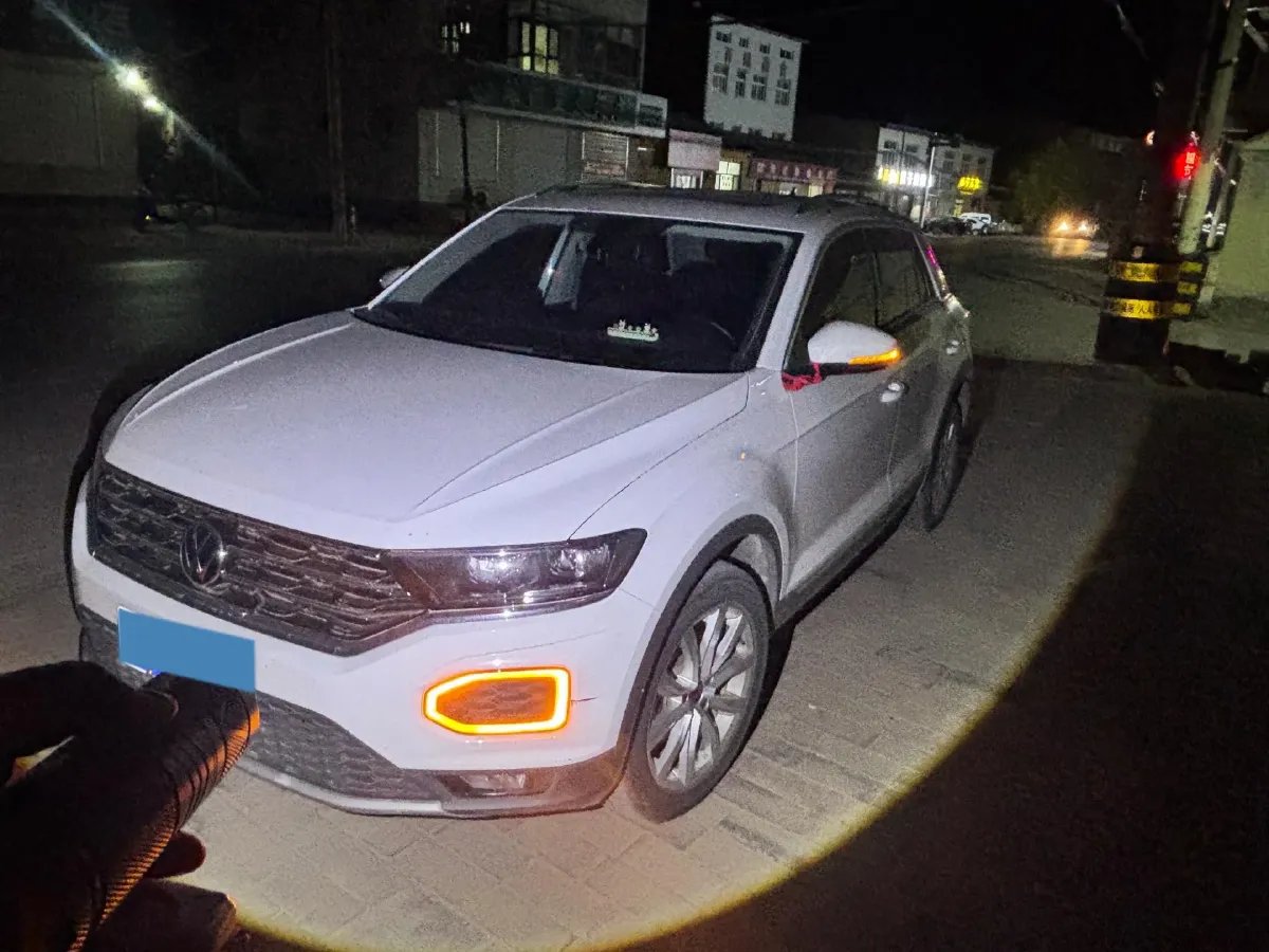 2022 Volkswagen T-Roc 1.4T 150HP L4 7DCT,autocango,china used car exporter,china ev exporter,chinese used car exporter,chinese used ev exporter