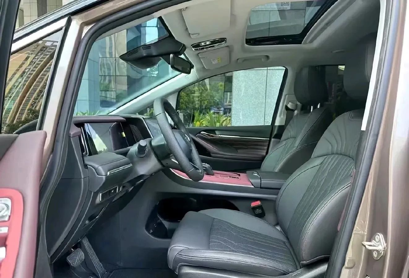 2024 GAC Trumpchi M8 2.0T 252HP L4 8AT,autocango,china used car exporter,china ev exporter,chinese used car exporter,chinese used ev exporter