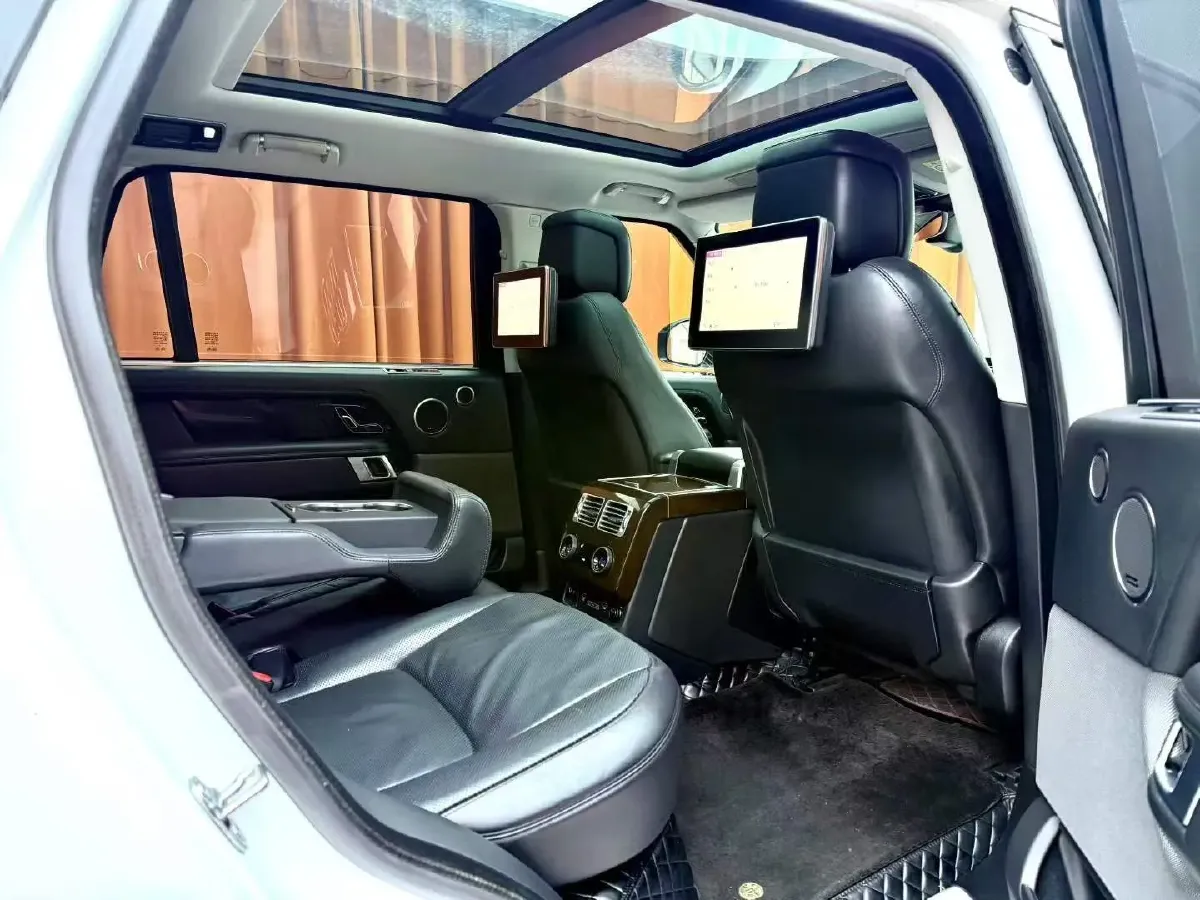 2021 Land Rover Range Rover 3.0T 400HP L6 8AT,autocango,china used car exporter,china ev exporter,chinese used car exporter,chinese used ev exporter