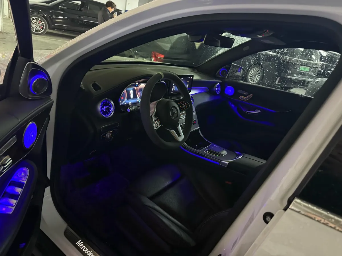 2022 Mercedes-Benz GLC Class 2.0T 258HP L4 9AT,autocango,china used car exporter,china ev exporter,chinese used car exporter,chinese used ev exporter