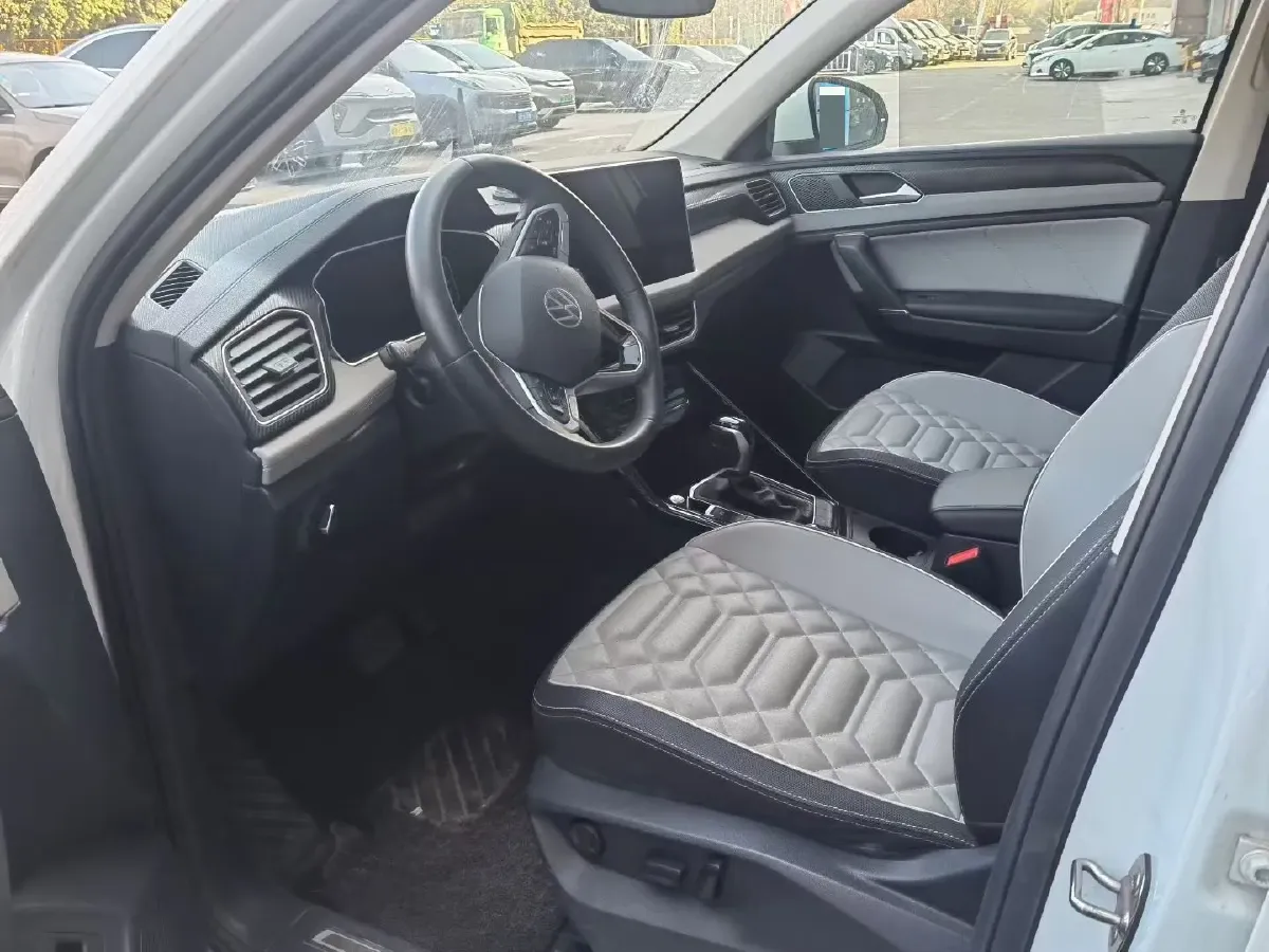 2023 Volkswagen Tayron 1.5T 160HP L4 7DCT,autocango,china used car exporter,china ev exporter,chinese used car exporter,chinese used ev exporter