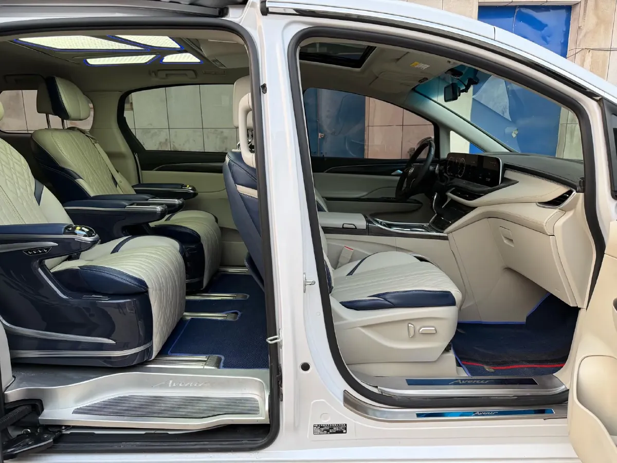 2020 Buick GL8 2.0T 237HP L4 9AT,autocango,china used car exporter,china ev exporter,chinese used car exporter,chinese used ev exporter