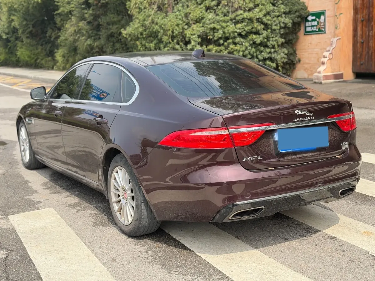 2018 Jaguar XFL 2.0T 200HP L4 8AT,autocango,china used car exporter,china ev exporter,chinese used car exporter,chinese used ev exporter