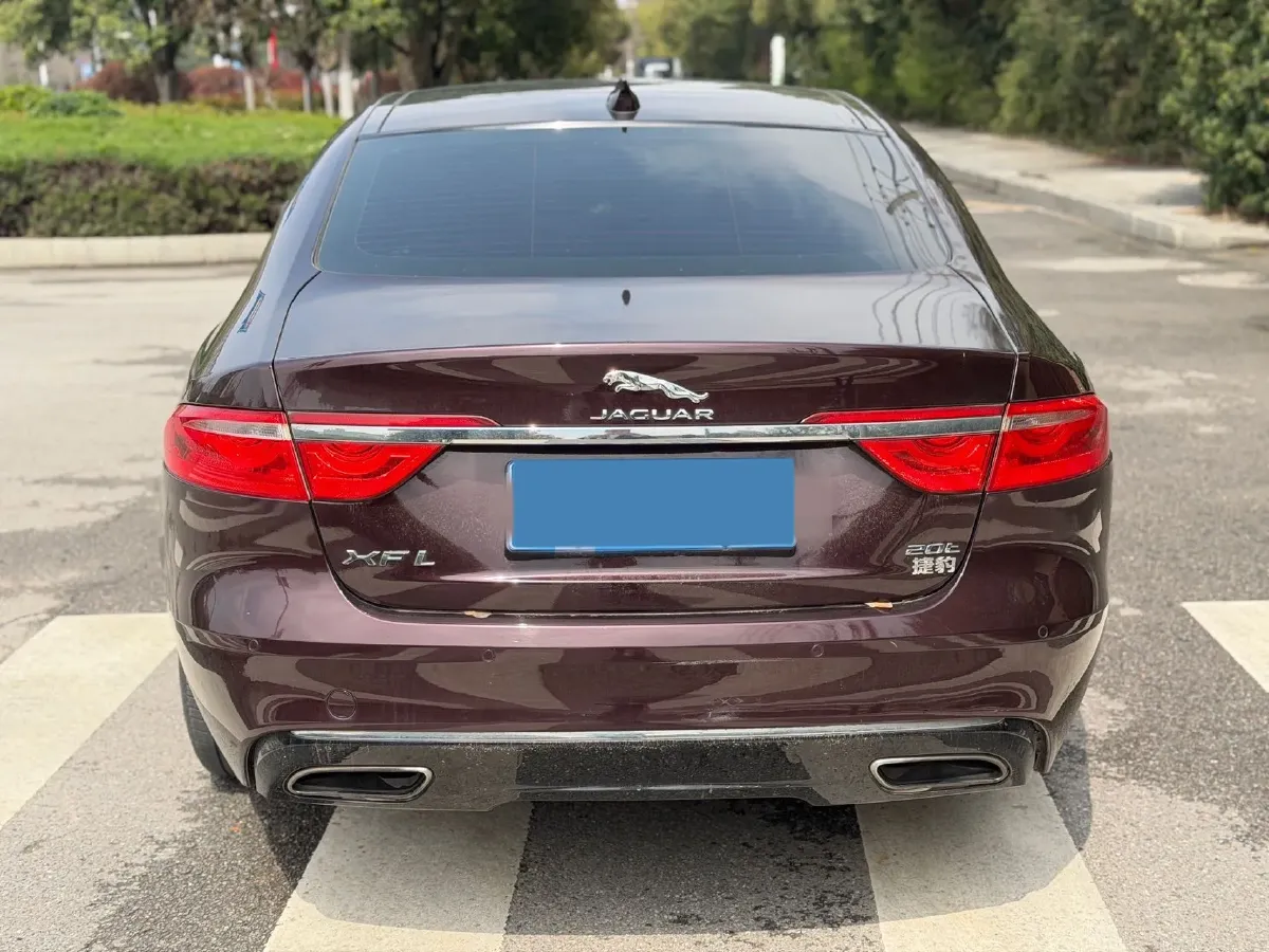 2018 Jaguar XFL 2.0T 200HP L4 8AT,autocango,china used car exporter,china ev exporter,chinese used car exporter,chinese used ev exporter