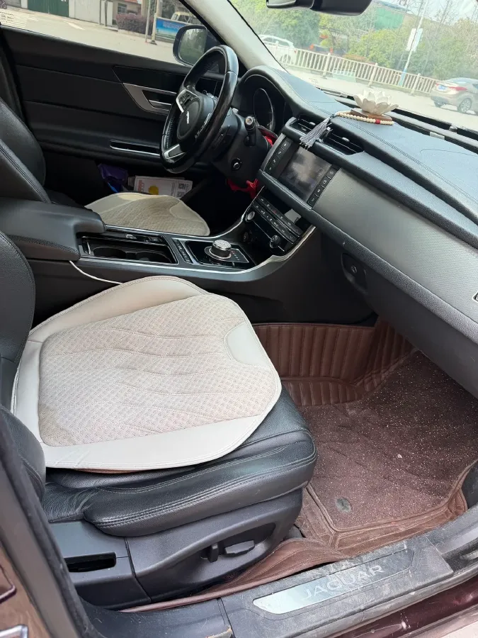 2018 Jaguar XFL 2.0T 200HP L4 8AT,autocango,china used car exporter,china ev exporter,chinese used car exporter,chinese used ev exporter