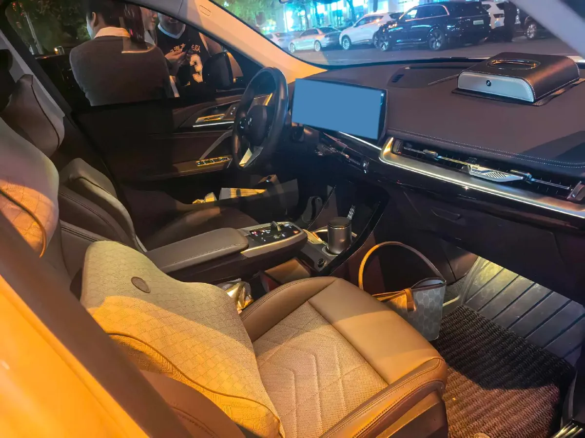 2024 BMW X1 2.0T 204HP L4 7DCT,autocango,china used car exporter,china ev exporter,chinese used car exporter,chinese used ev exporter