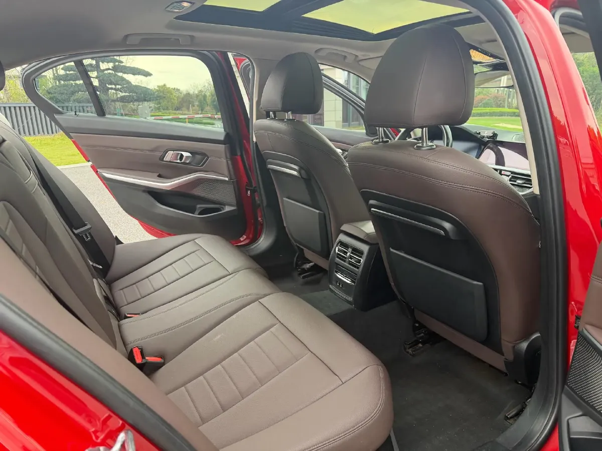 2020 BMW 3 Series 2.0T 156HP L4 8AT,autocango,china used car exporter,china ev exporter,chinese used car exporter,chinese used ev exporter