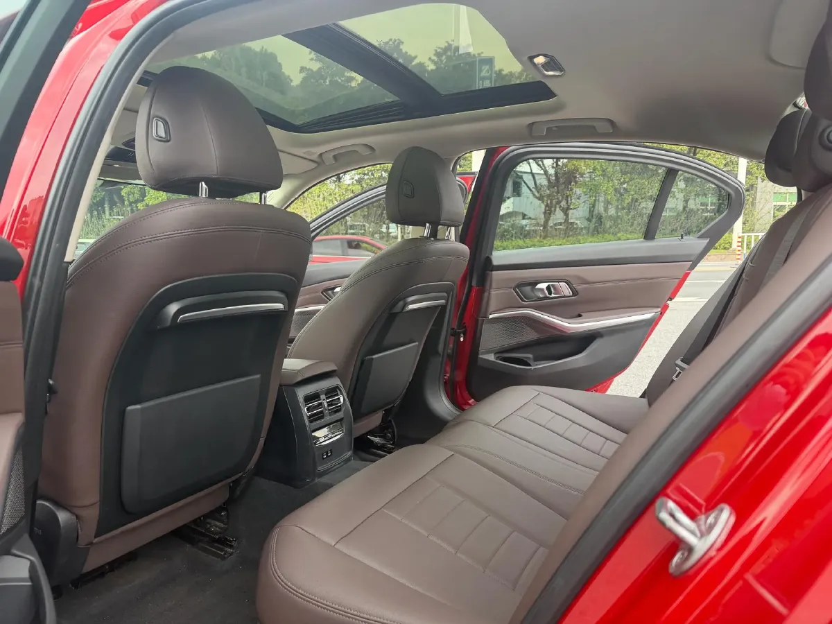 2020 BMW 3 Series 2.0T 156HP L4 8AT,autocango,china used car exporter,china ev exporter,chinese used car exporter,chinese used ev exporter