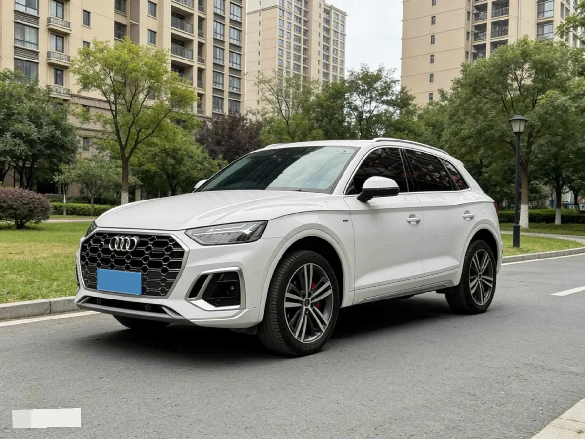 2023 Audi Q5L 2.0T 190HP L4 7DCT,autocango,china used car exporter,china ev exporter,chinese used car exporter,chinese used ev exporter