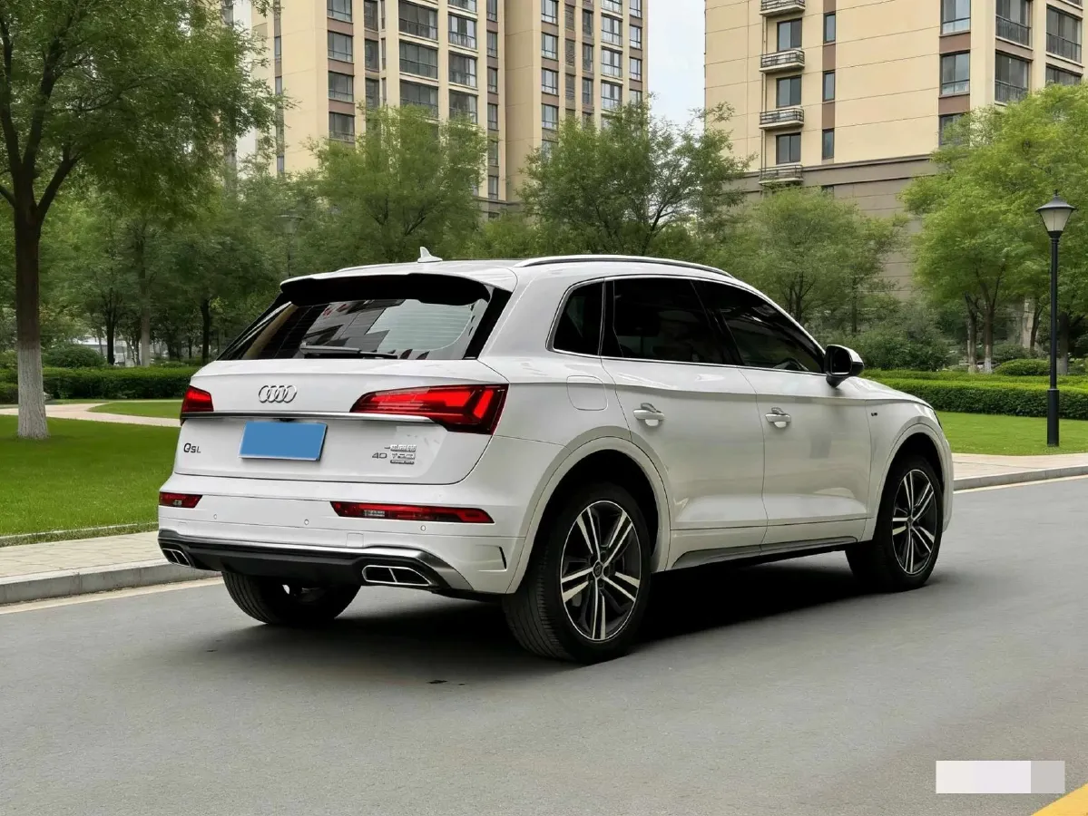 2023 Audi Q5L 2.0T 190HP L4 7DCT,autocango,china used car exporter,china ev exporter,chinese used car exporter,chinese used ev exporter