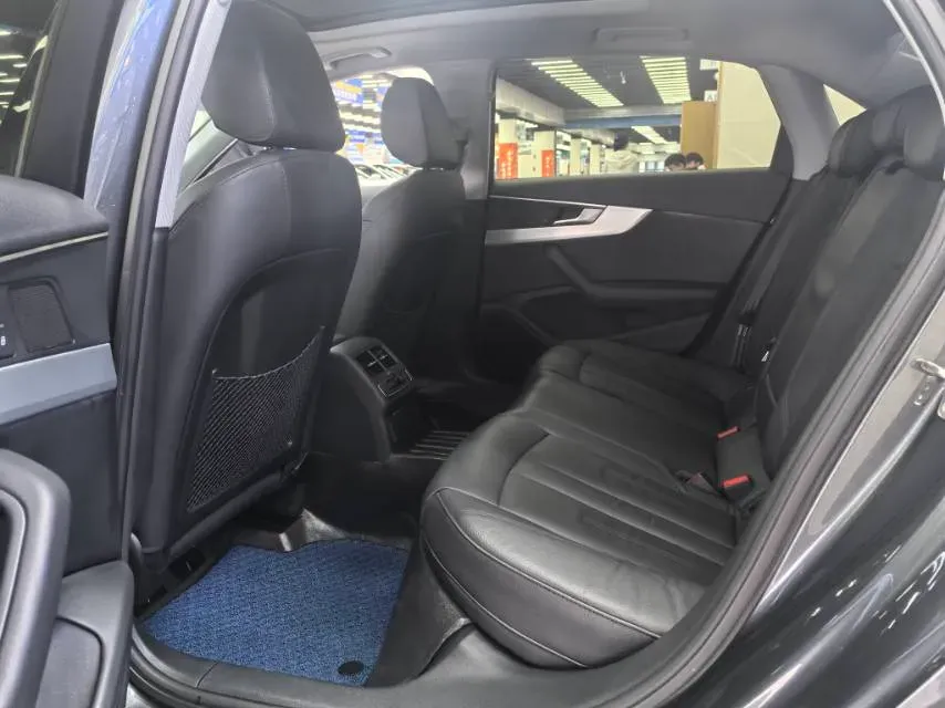 2019 Audi A4L 2.0T 190HP L4 7DCT,autocango,china used car exporter,china ev exporter,chinese used car exporter,chinese used ev exporter