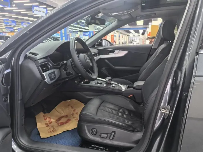 2019 Audi A4L 2.0T 190HP L4 7DCT,autocango,china used car exporter,china ev exporter,chinese used car exporter,chinese used ev exporter