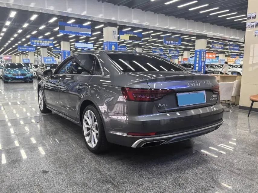 2019 Audi A4L 2.0T 190HP L4 7DCT,autocango,china used car exporter,china ev exporter,chinese used car exporter,chinese used ev exporter