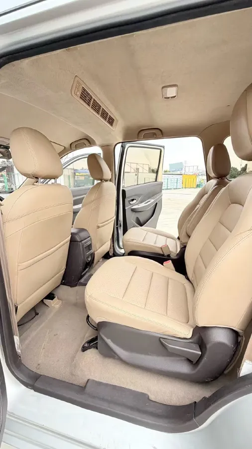 2019 WuLing HongGuang 1.5L 99HP L4 6MT,autocango,china used car exporter,china ev exporter,chinese used car exporter,chinese used ev exporter