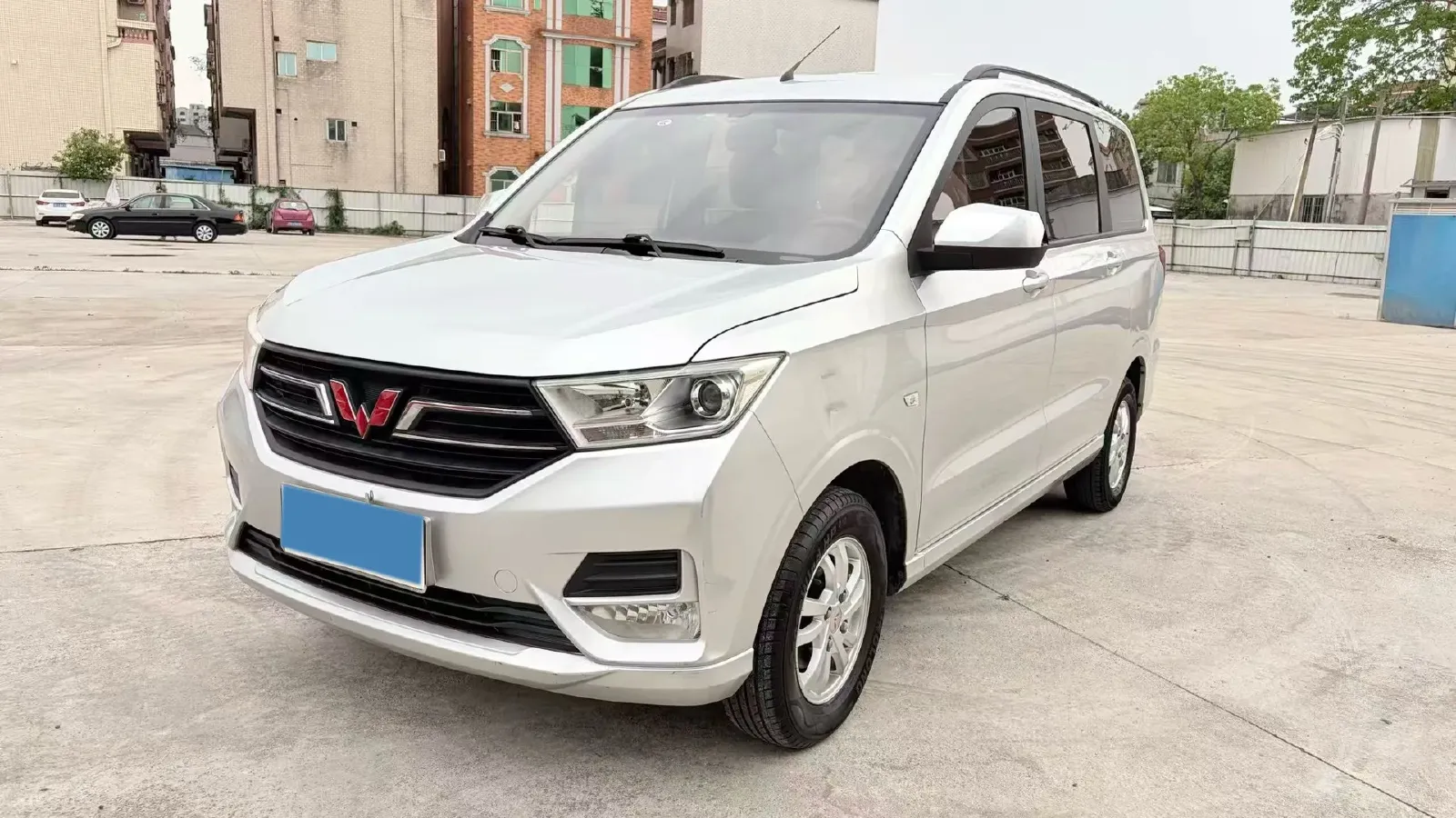 2019 WuLing HongGuang 1.5L 99HP L4 6MT,autocango,china used car exporter,china ev exporter,chinese used car exporter,chinese used ev exporter