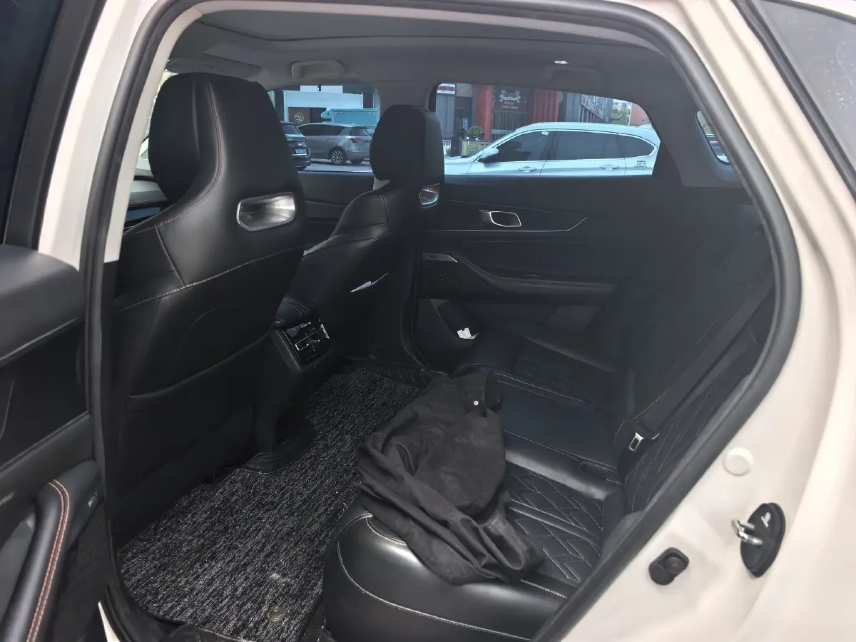 2021 ChangAn UNI-K 2.0T 233HP L4 8AT,autocango,china used car exporter,china ev exporter,chinese used car exporter,chinese used ev exporter