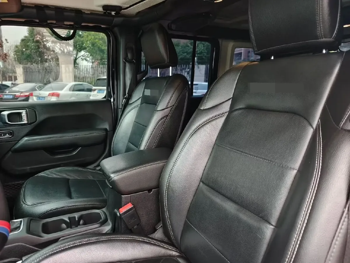 2019 Jeep Wrangler 2.0T 266HP L4 8AT,autocango,china used car exporter,china ev exporter,chinese used car exporter,chinese used ev exporter