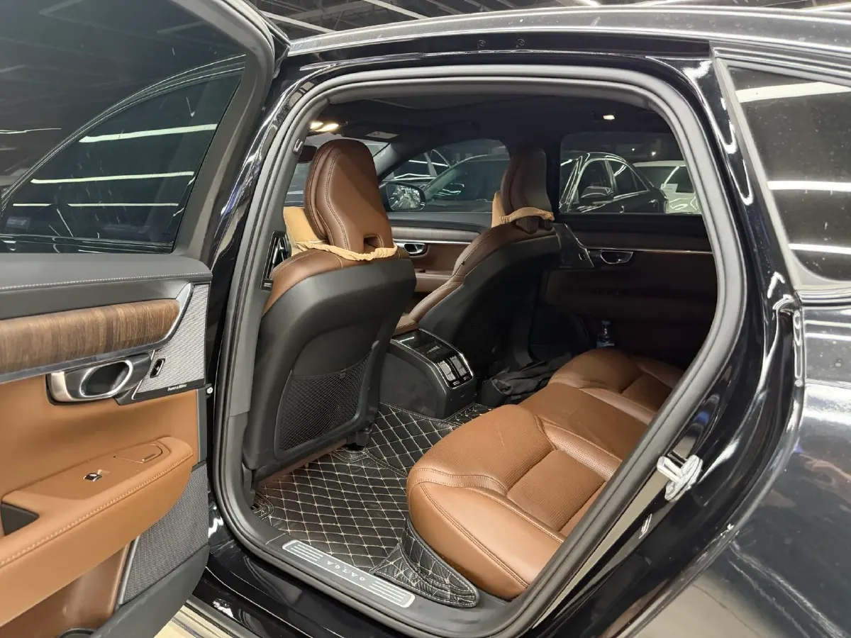 2024 Volvo S90 2.0T 250HP L4 8AT,autocango,china used car exporter,china ev exporter,chinese used car exporter,chinese used ev exporter