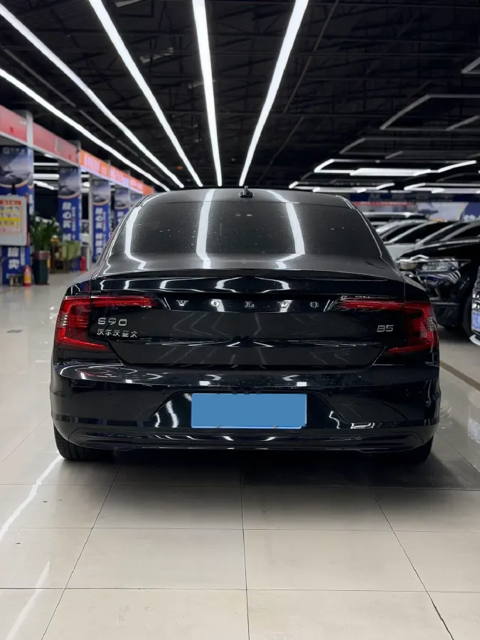 2024 Volvo S90 2.0T 250HP L4 8AT,autocango,china used car exporter,china ev exporter,chinese used car exporter,chinese used ev exporter