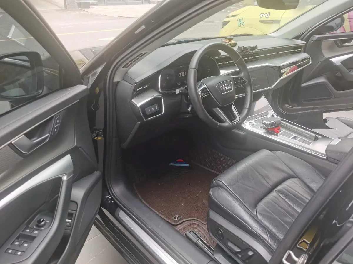 2021 Audi A6L 2.0T 224HP L4 7DCT,autocango,china used car exporter,china ev exporter,chinese used car exporter,chinese used ev exporter