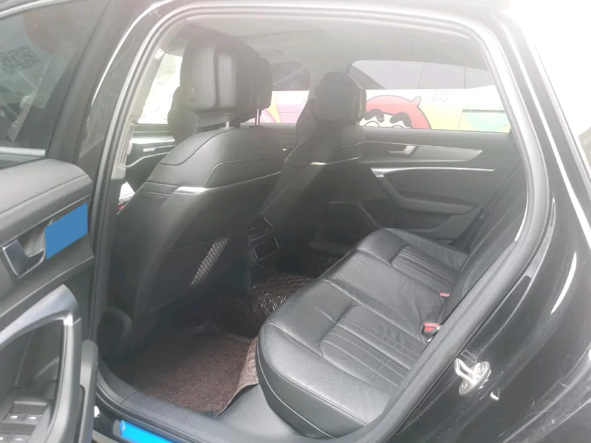 2021 Audi A6L 2.0T 224HP L4 7DCT,autocango,china used car exporter,china ev exporter,chinese used car exporter,chinese used ev exporter