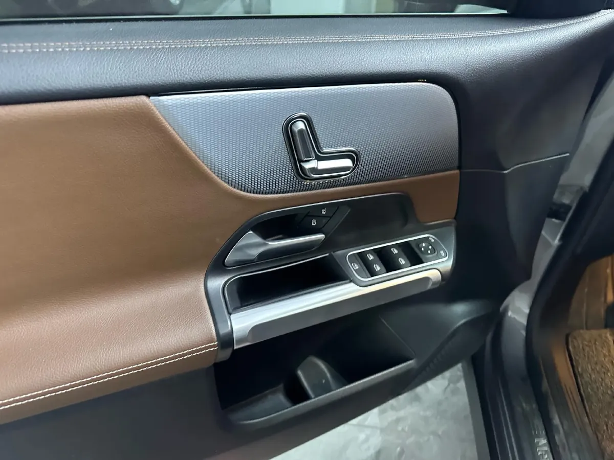 2023 Mercedes-Benz GLB Class 1.3T 163HP L4 7DCT,autocango,china used car exporter,china ev exporter,chinese used car exporter,chinese used ev exporter