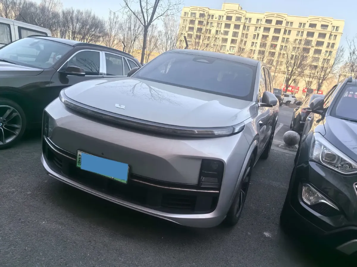 2023 Li L7 Range Extended 154HP REEV 40.9KWH,autocango,china used car exporter,china ev exporter,chinese used car exporter,chinese used ev exporter
