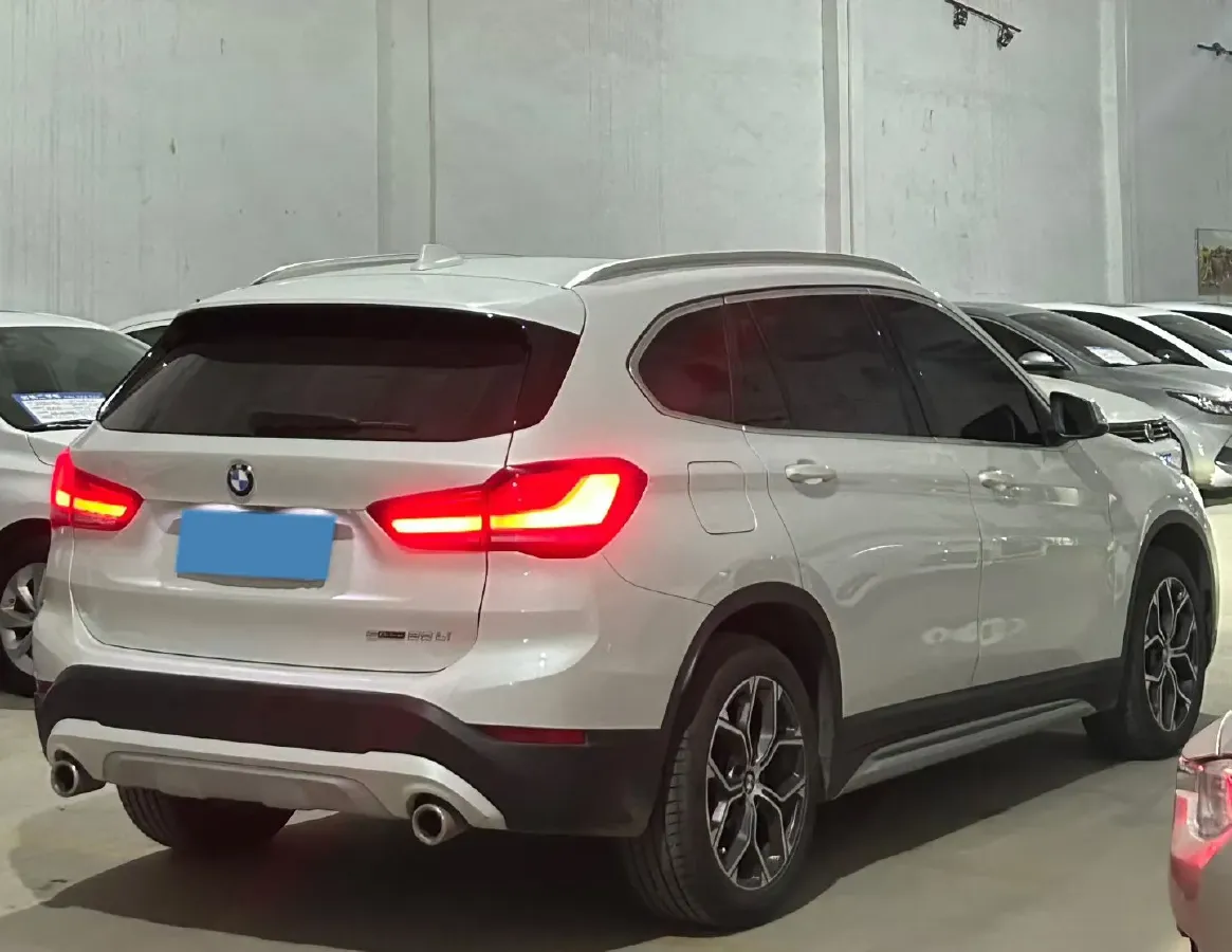 2021 BMW X1 1.5T 140HP L3 7DCT,autocango,china used car exporter,china ev exporter,chinese used car exporter,chinese used ev exporter