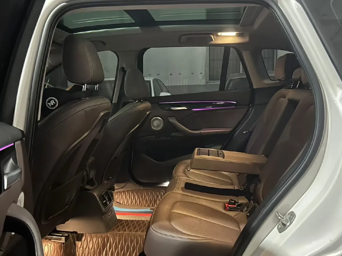 2021 BMW X1 1.5T 140HP L3 7DCT,autocango,china used car exporter,china ev exporter,chinese used car exporter,chinese used ev exporter