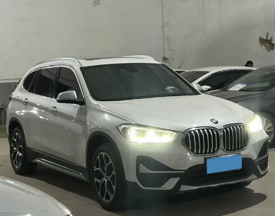 2021 BMW X1 1.5T 140HP L3 7DCT,autocango,china used car exporter,china ev exporter,chinese used car exporter,chinese used ev exporter